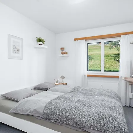 2br With Parking & Large Private Balcony Davos